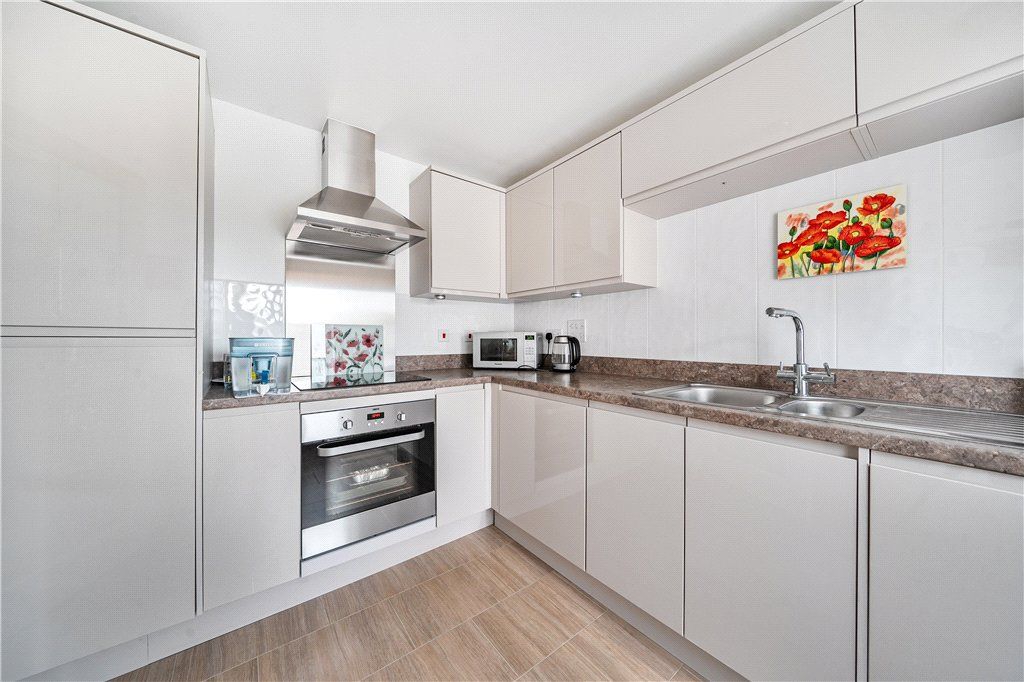 Property photo 2 of 16 Picture No. 24