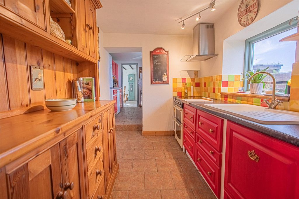 Property photo 3 of 26 Picture No. 15