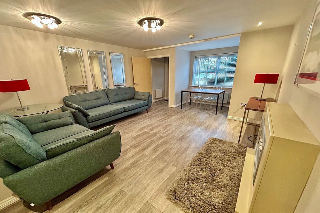 Property photo 2 of 23 Living Room