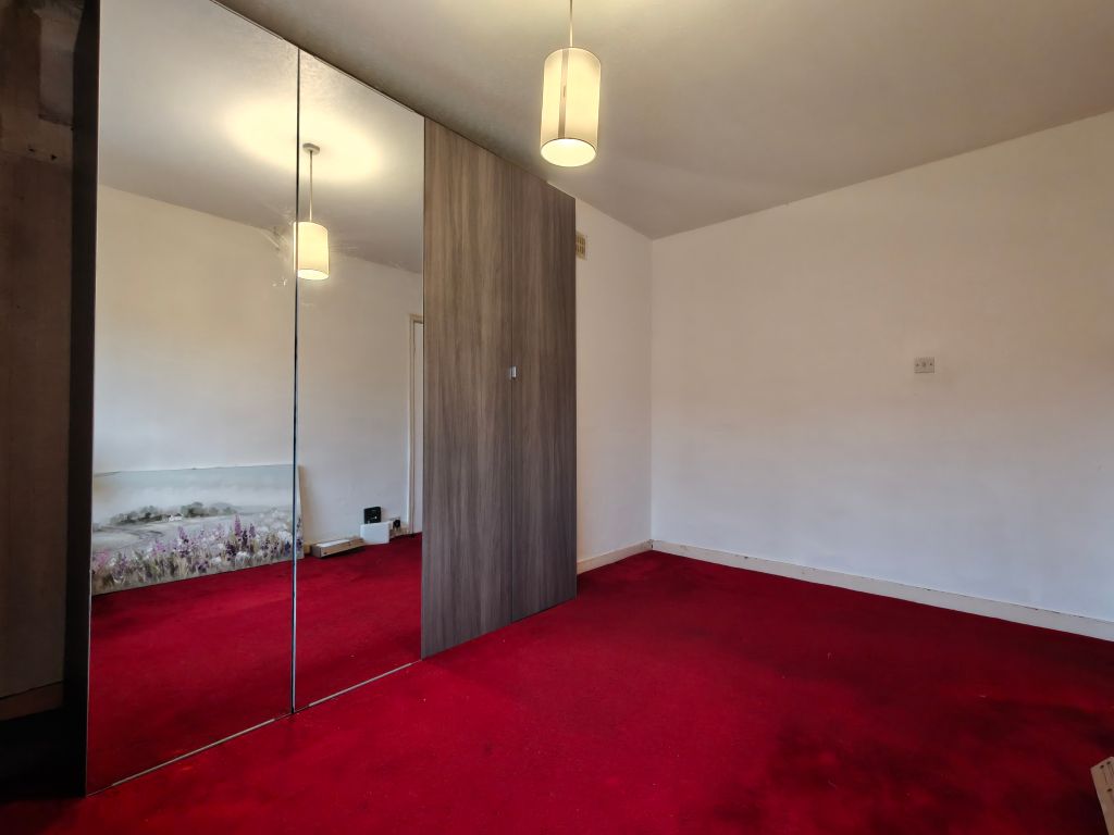 Property photo 2 of 3