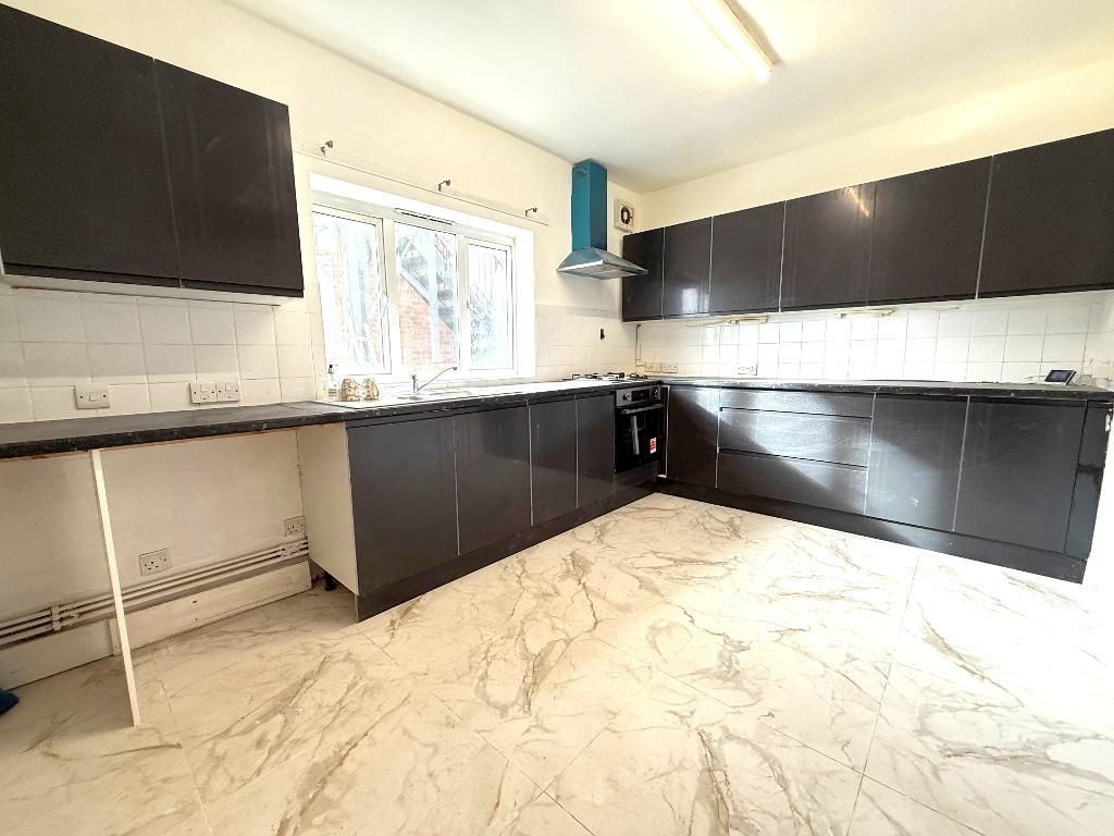 Property photo 2 of 17 Photo 2