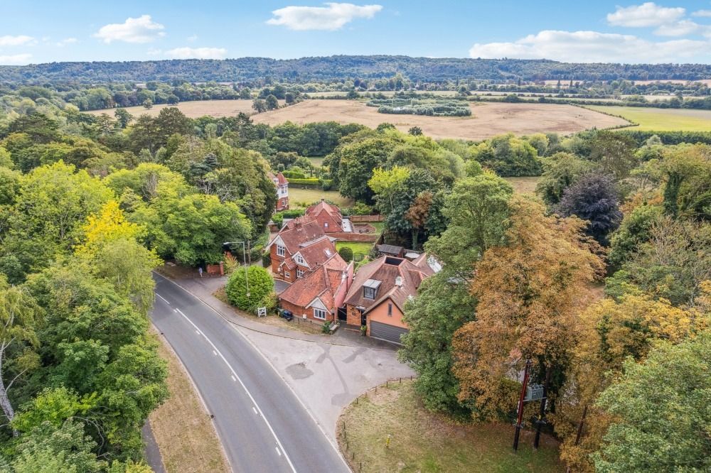 Property photo 2 of 20 4458803