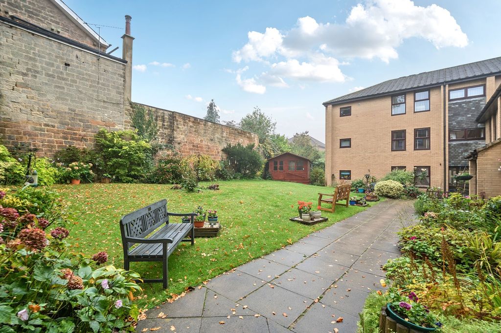 Property photo 3 of 12