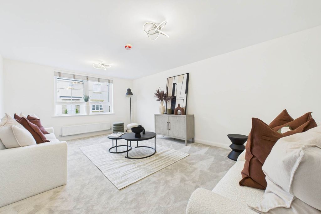 Property photo 3 of 38