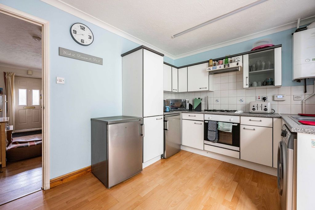 Property photo 3 of 12