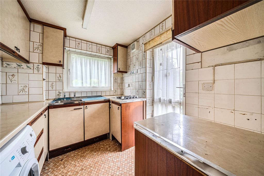 Property photo 3 of 13 Picture No. 12