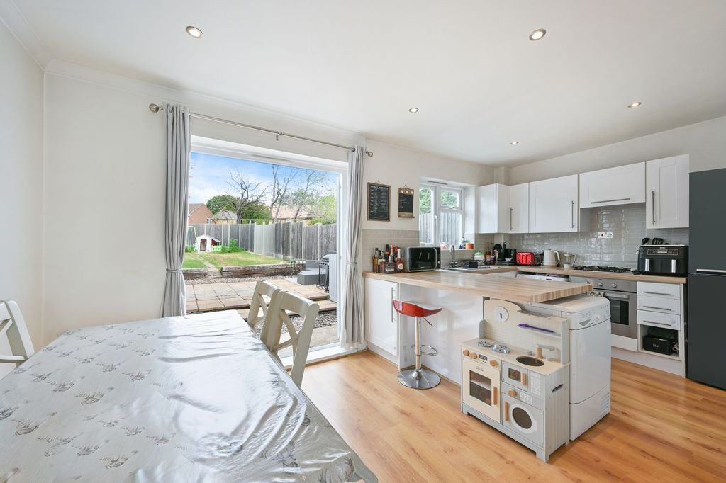 Property photo 3 of 14