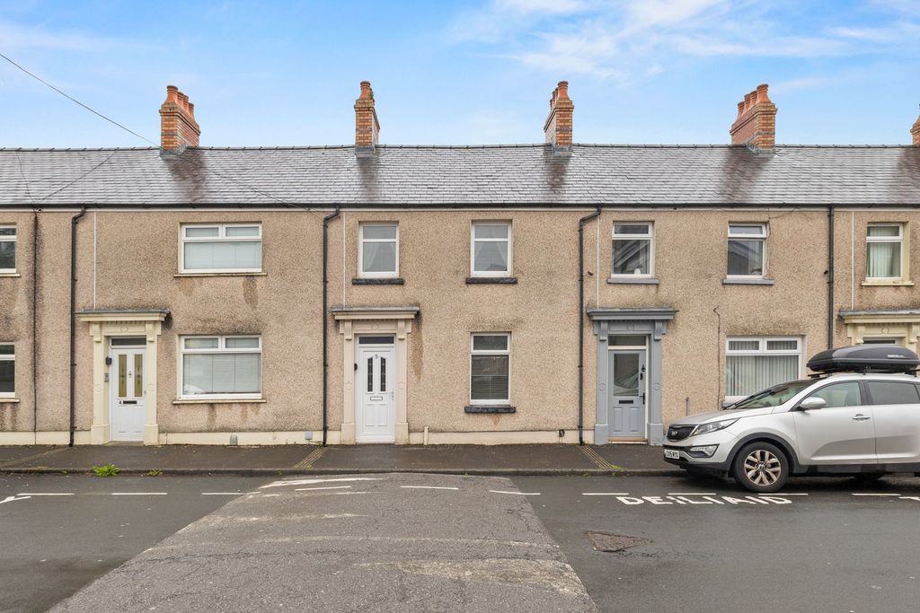 Property photo 1 of 23