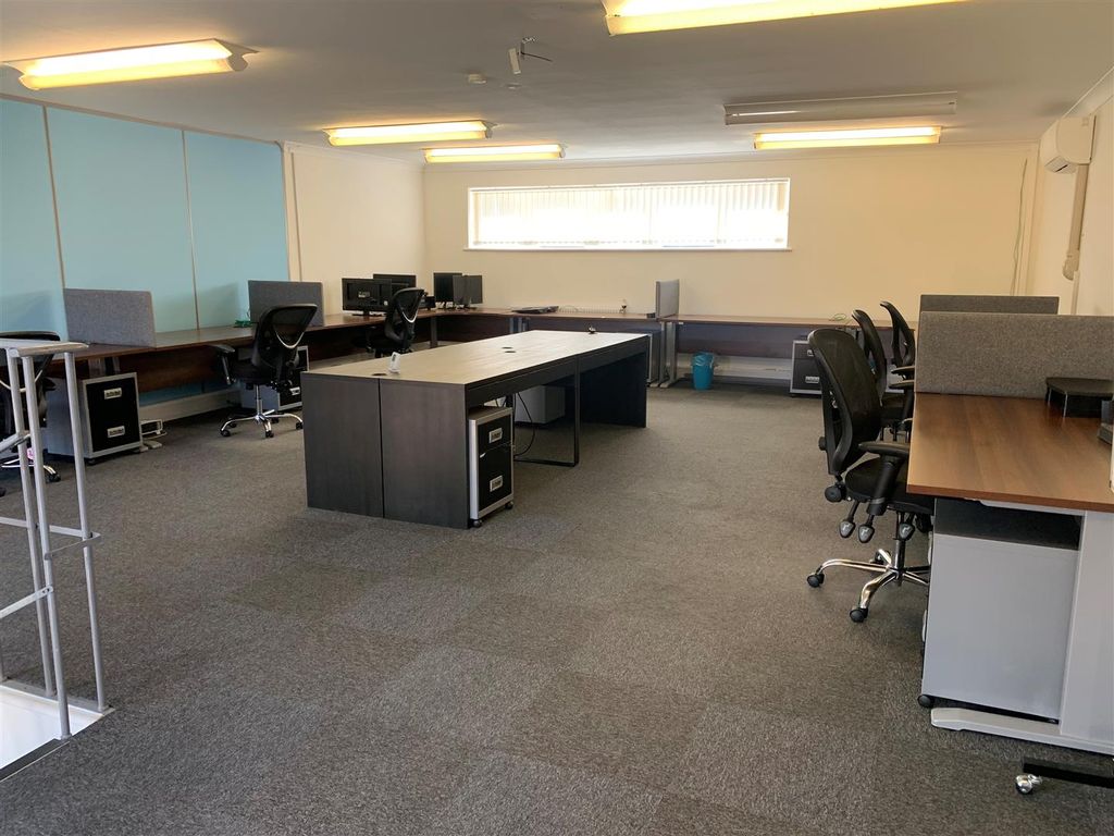 Property photo 2 of 12 3.Jpg