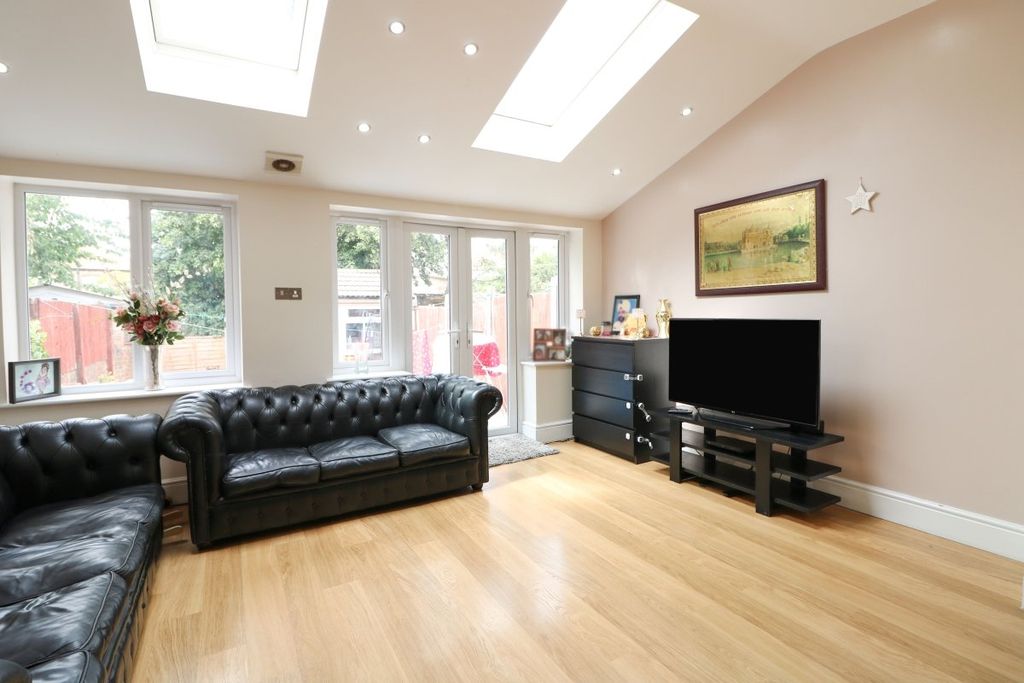 Property photo 1 of 15 Family Room/ Rear Re