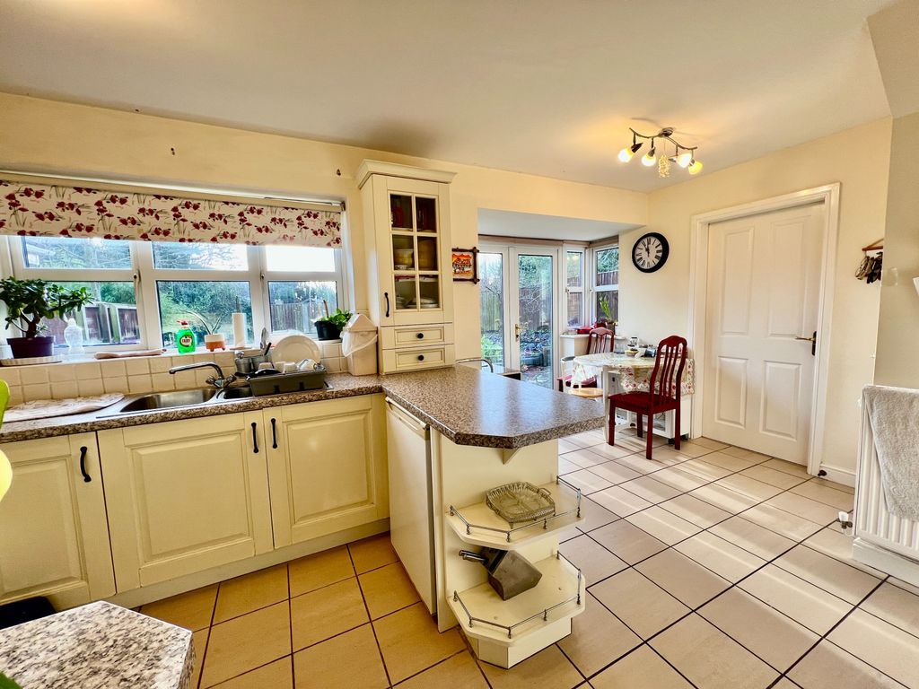 Property photo 2 of 28