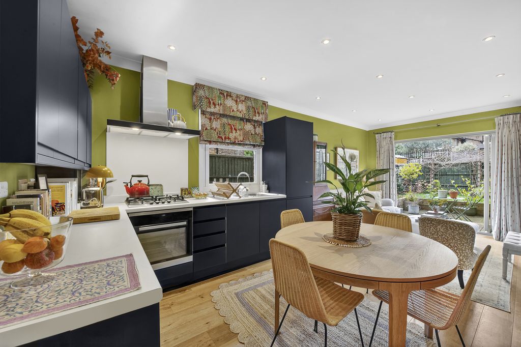 Property photo 2 of 12