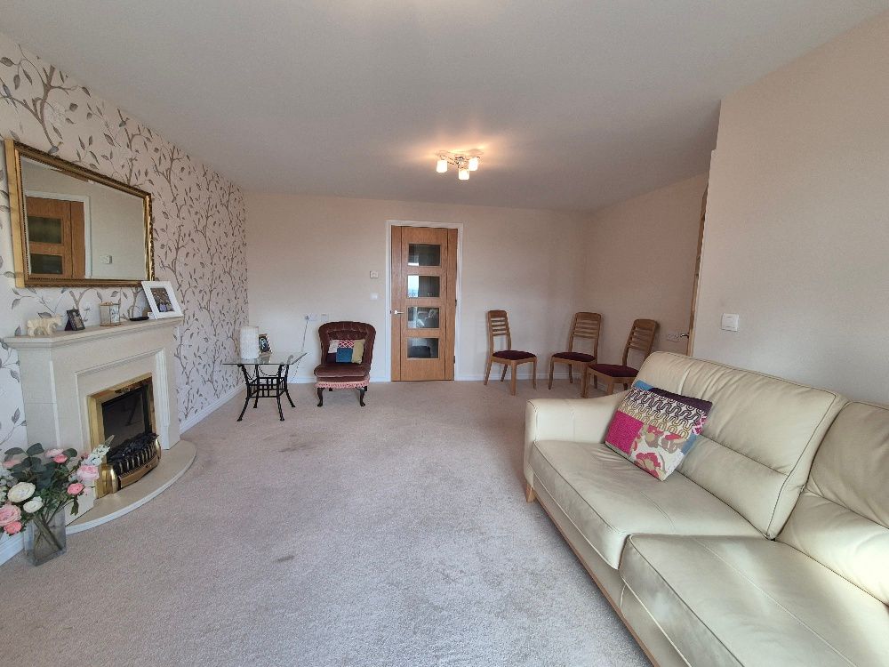 Property photo 3 of 17