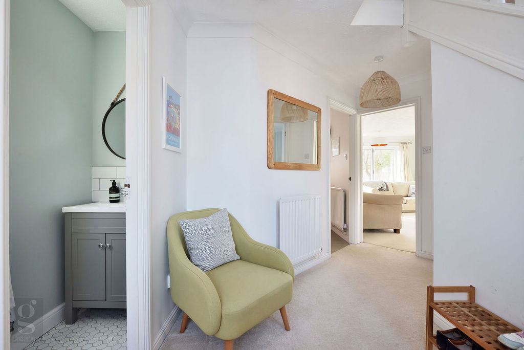 Property photo 2 of 29