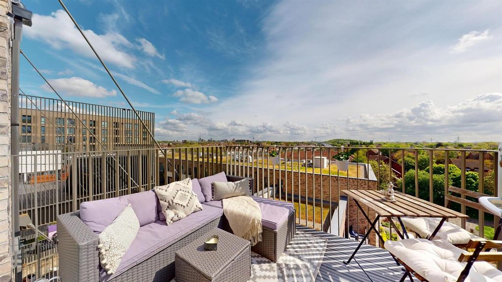 Property photo 1 of 11 67Feb3c946Fe02252Ddba9A7_37412B9B9F3B8543008355Fd0