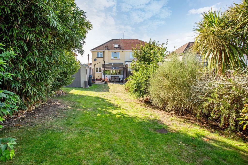 Property photo 2 of 31