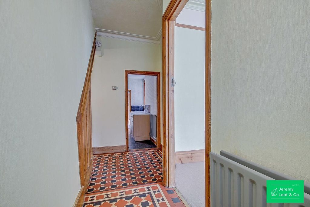 Property photo 2 of 12 Hallway