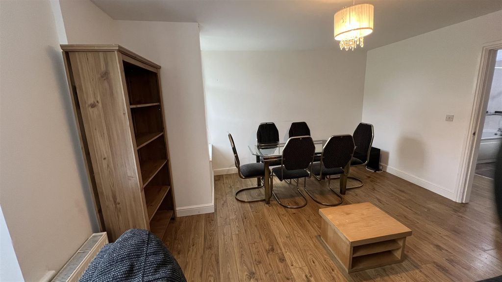 Property photo 2 of 14 Img_8615.Jpg