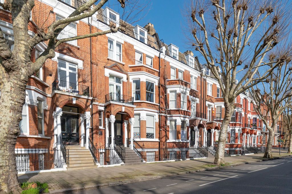 Property photo 1 of 10 Photo 10