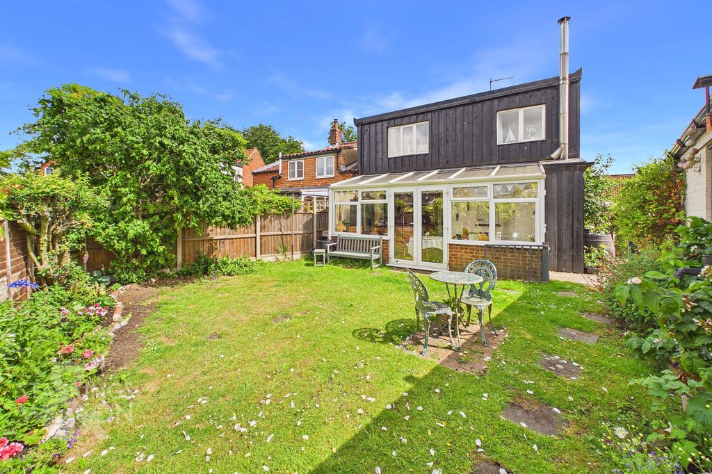 Property photo 1 of 25