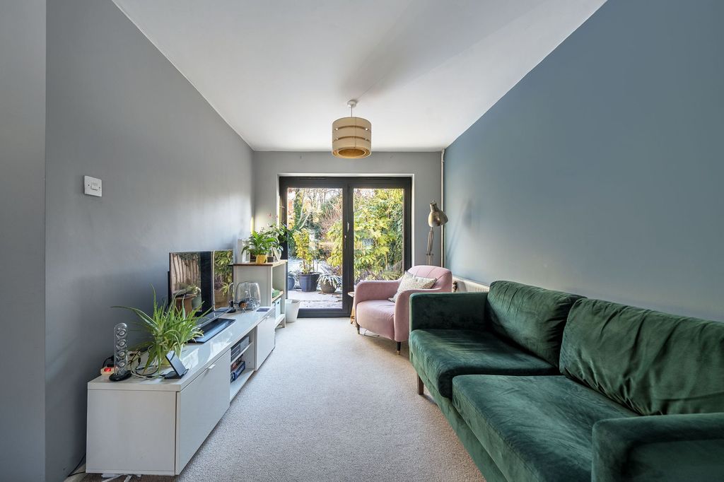 Property photo 3 of 19