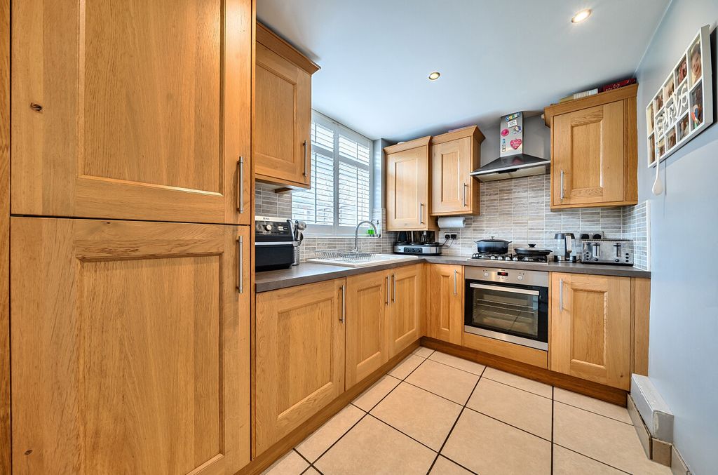 Property photo 3 of 16 1424927-8-69c19c6...