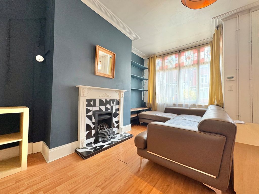 Property photo 2 of 13 Picture No. 14