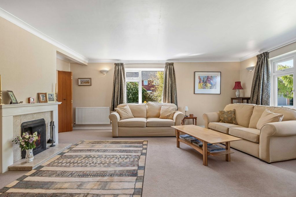 Property photo 2 of 36