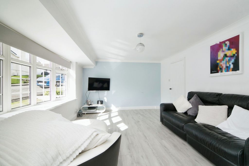 Property photo 3 of 18 Photography