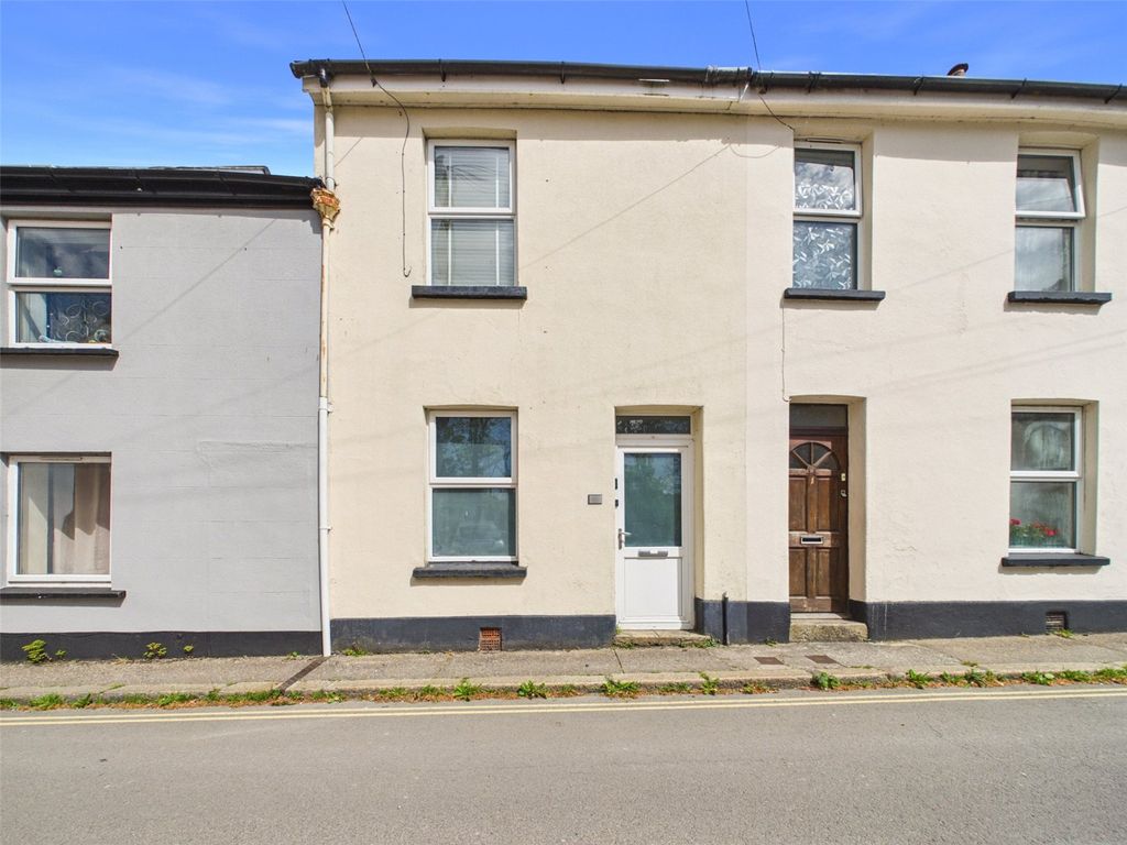 Property photo 1 of 8 Front