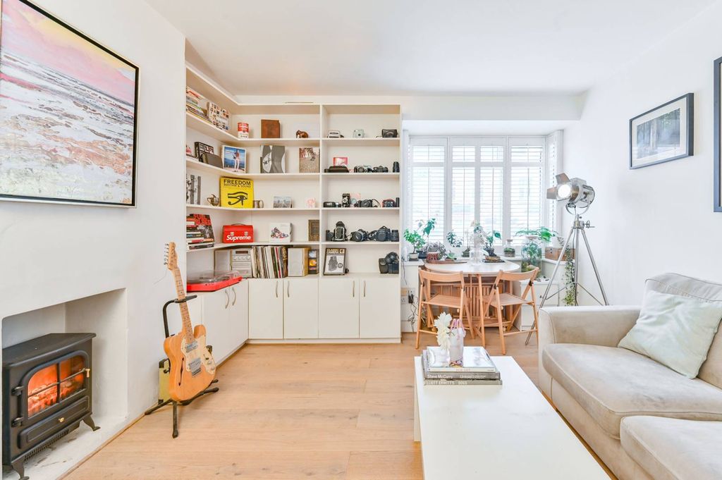 Property photo 1 of 9