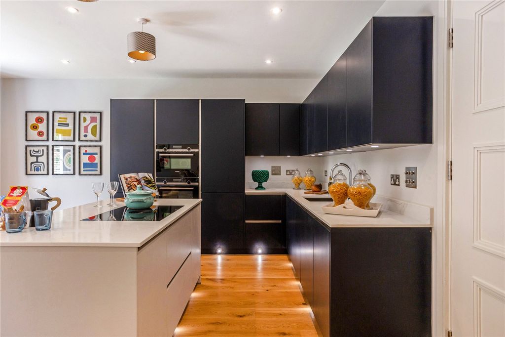 Property photo 1 of 13 Show Home