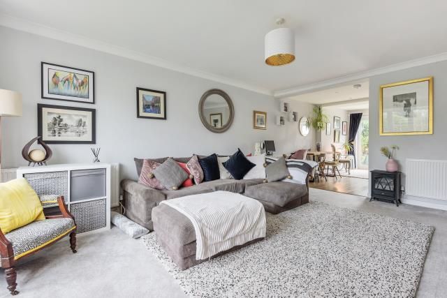 Property photo 2 of 10 Living Room