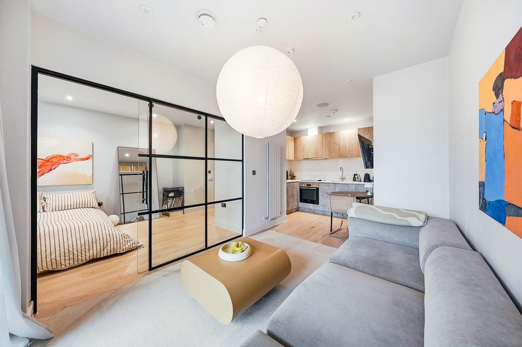 Property photo 2 of 20 2