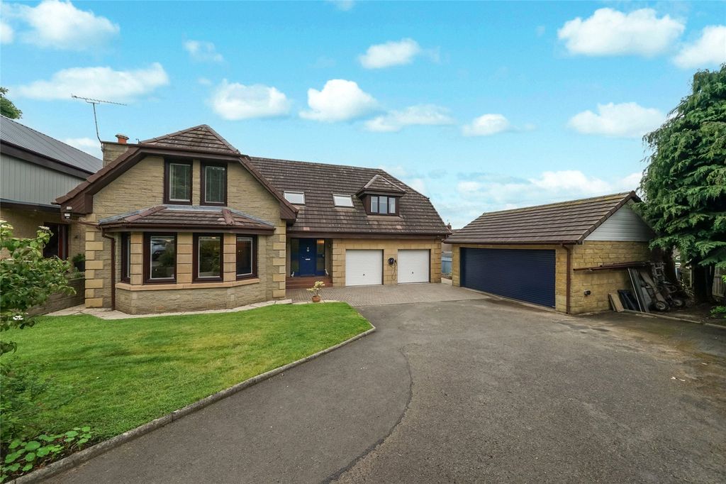 Property photo 1 of 32 External