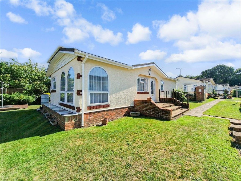 Property photo 1 of 8 Front