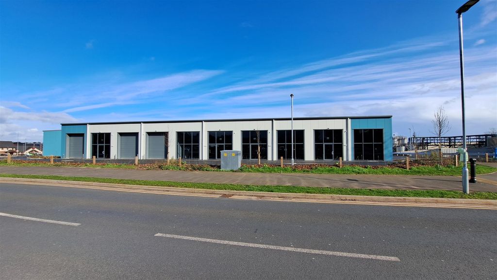 Property photo 3 of 12 3