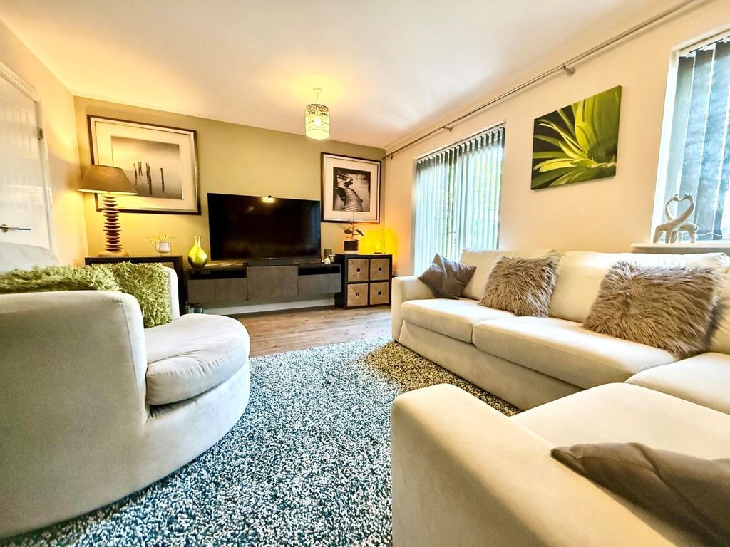 Property photo 3 of 22 Lviing 1.Jpg