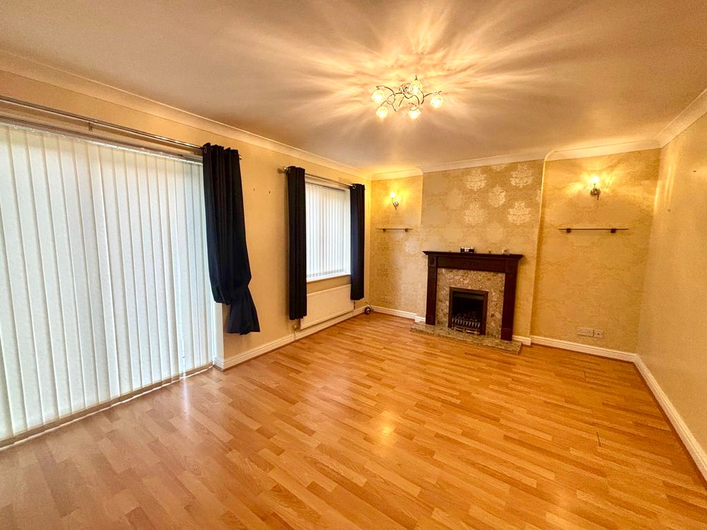 Property photo 2 of 14 Image