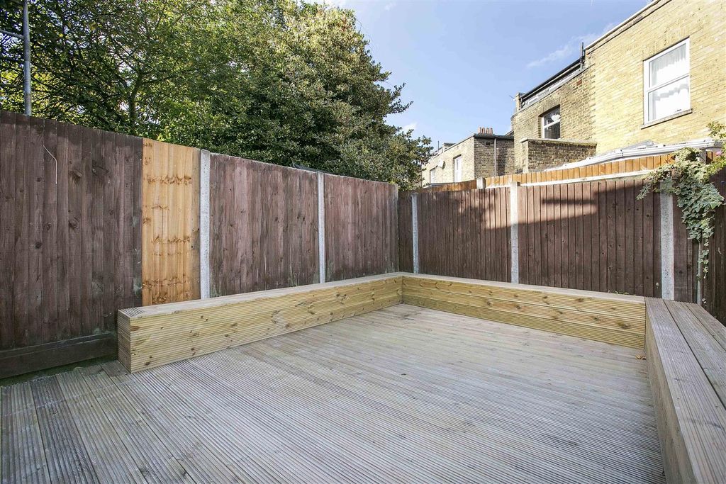 Property photo 2 of 6