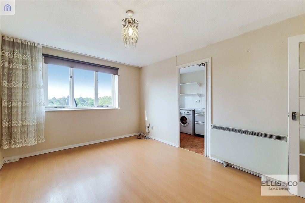 Property photo 2 of 10 Picture No. 06