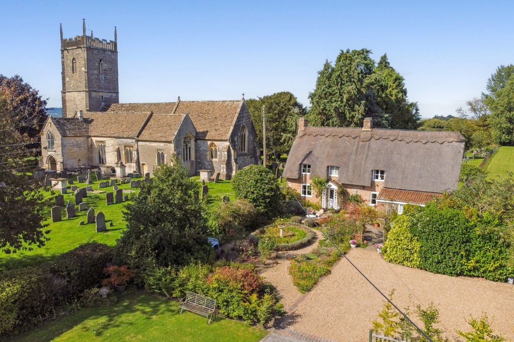 Property photo 1 of 17 Churchend Cottage
