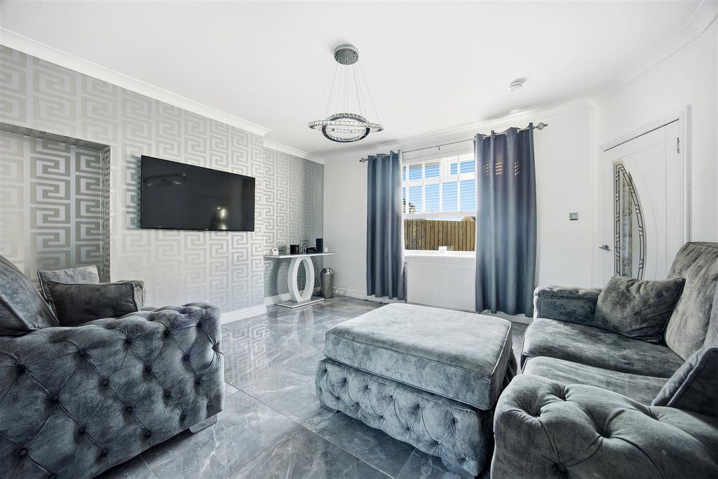 Property photo 2 of 20 40_The_Loaning_Kirkintilloch_007.Jpg