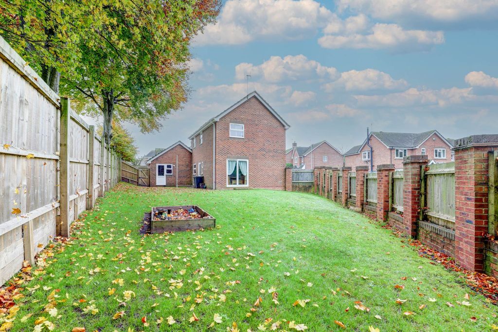 Property photo 2 of 17