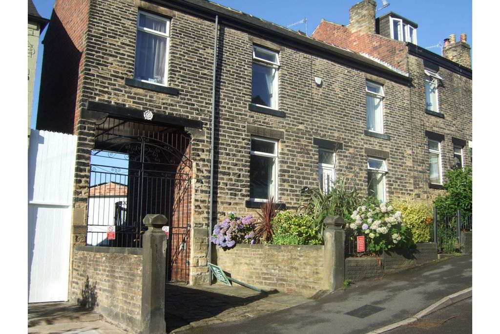 Property photo 2 of 11