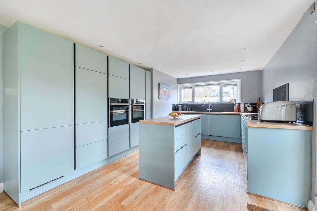 Property photo 2 of 21 1380218-20-6914A9Aa9Db70