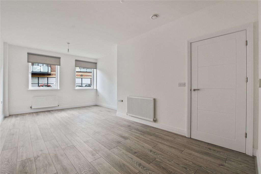 Property photo 2 of 5 Reception