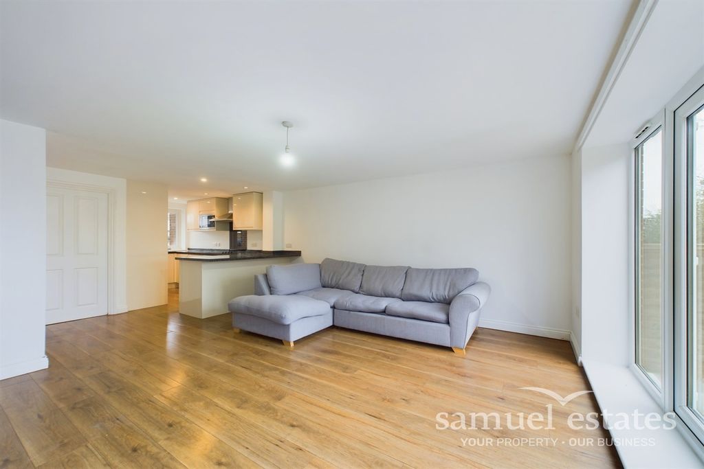 Property photo 3 of 16 Living Room