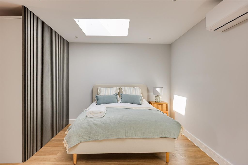 Property photo 1 of 11 Img (9).Jpg