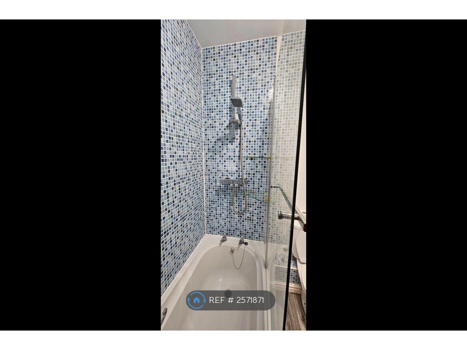 Property photo 2 of 27